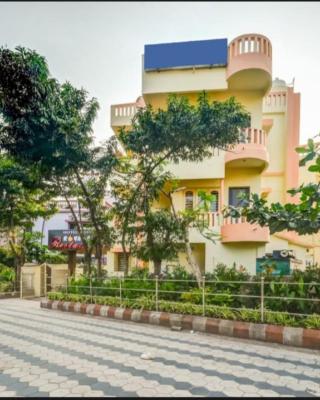 Goroomgo Moon CT Road Puri - 100 Meter From Sea Beach - Best Choice of Travelers