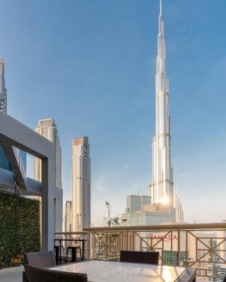 Luxury Bliss: 2BR w/Burj Khalifa & Fountain View