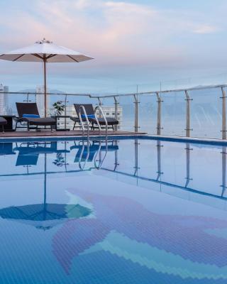 Sunny Ocean Hotel & Spa