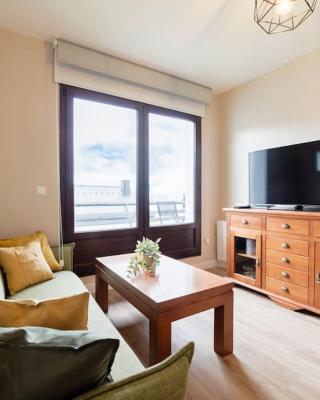Cozy apartment, Free Parking, Terrace & Views