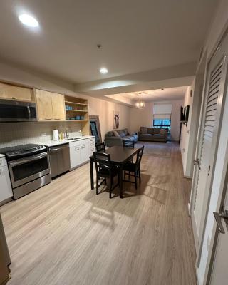 NOHO 1BR w Parking