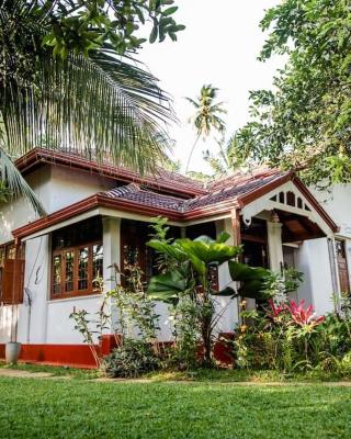 Colonial Residence Kandy Villa
