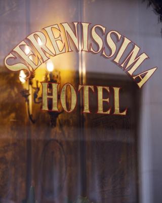 瑟瑞尼斯玛酒店