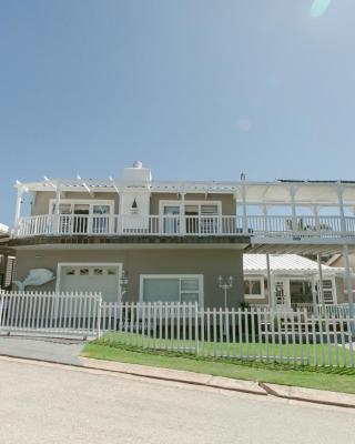 Surf n Sea Beachfront Holiday Home