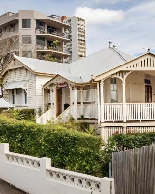 Minto Accommodation Brisbane