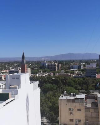 Depto a mt de Plaza 25 de Mayo