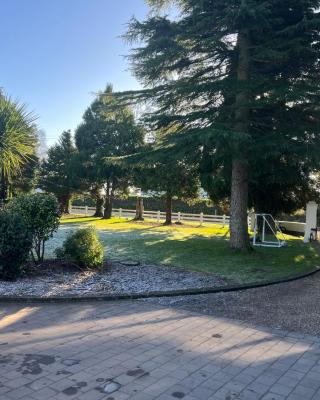 Country Retreat Near Emerald Park