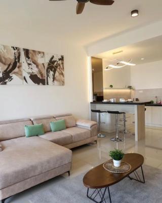 NEW! Bali Residences - Luxury 1BR l WiFi l Water Park l 4-10 Pax