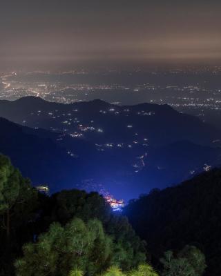 Vansathli I Near Mall Road Kasauli I Open Garden & Rooftop I by Humble stay villa