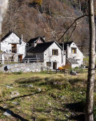 Verzasca Lodge Elma