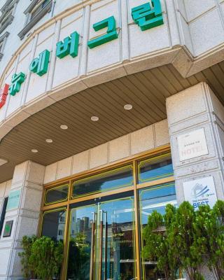Hotel New Evergreen