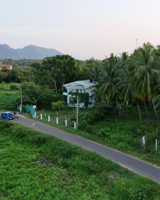 lake Edge Dambulla