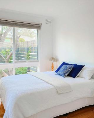 Serene 4Bed2Bath House w Parking Near Mornington Peninsula