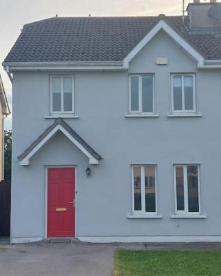 3 bed semi-detached house in a quite estate