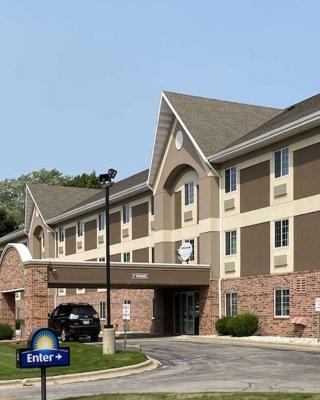 Days Inn & Suites by Wyndham Green Bay WI