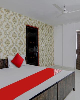 OYO Flagship Ck Inn Near Chaudhary Charan Singh International Airport