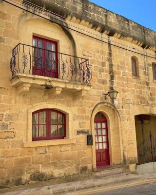 Farmhouse with Pool, Tas-Summiena Gozo