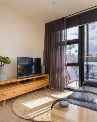 Comfy 2-Bedroom Apartment with a Clyde River View
