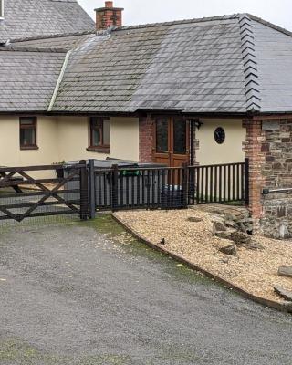 Vale Farm Cottages