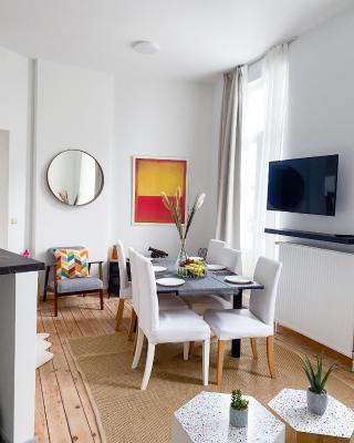 New Cozy Apartments In Porte de HAL