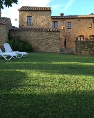 Villa Fonte all'Oppio con area piscina recintata