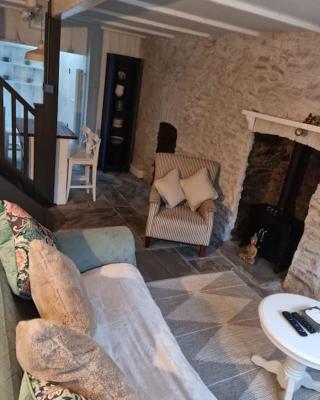 Little Cottage, Big Character
