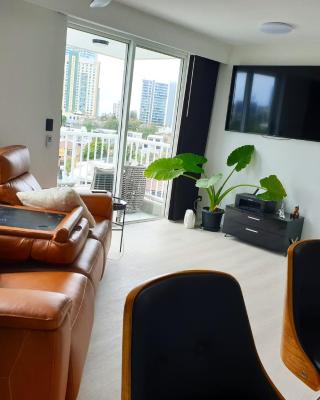 Surfers Paradise 7th floor 2bedroom Apartment