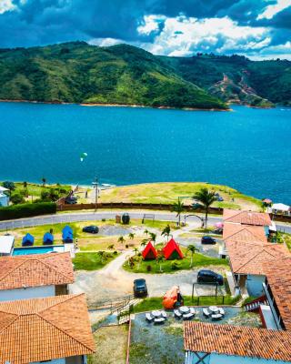 CABAÑAS SALOME LAGO CALIMA