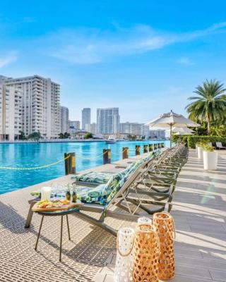 Balcony - Pool - Near Beach - Gym