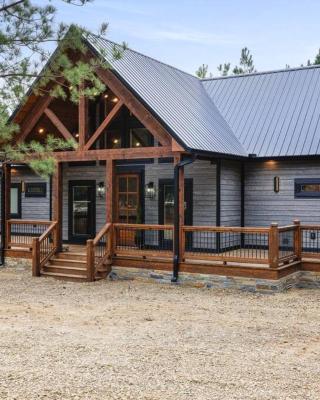 Lone Pine Lodge. Brand new! 2 bedroom luxury cabin.