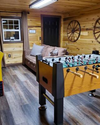 Luxury Cabin w/ Game Room & Hot Tub at Cave Run Lake