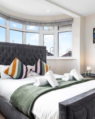 Serviced Ensuite Modern Studio - Sleeps 2 - Near Wembley Stadium - Good Transport Link to Central London - Harrow HA3