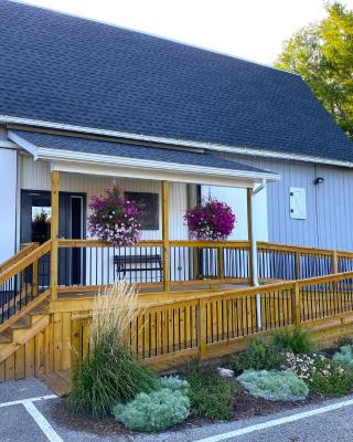 Lake Ontario Motel & Inn