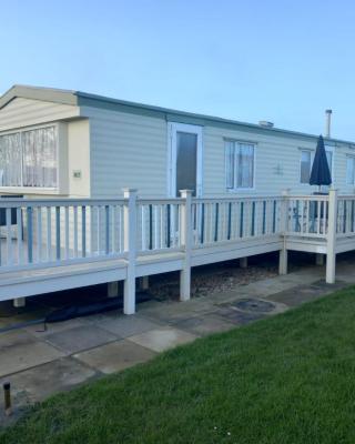 Lovely 8 Berth Caravan In Skegness With Free Wi-fi, Ref 96023d