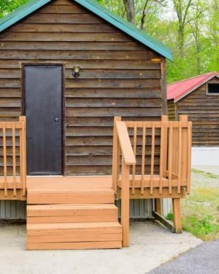 Charming Log Cabin in Bloomington