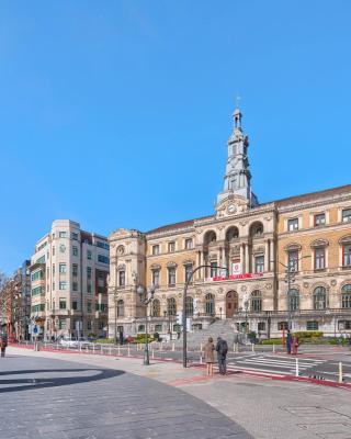 Ayuntamiento Cerca del Casco Viejo & Parking