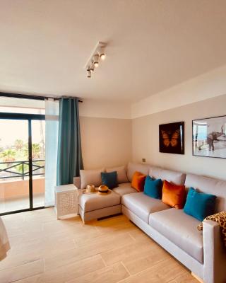 LA PAZ. Lovely apartment overlooking the golf and sea