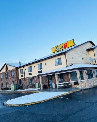 Super 8 by Wyndham Imlay City