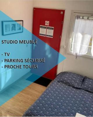 Studio aménagé + parking