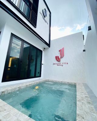 J Jacuzzi Villa Ranong