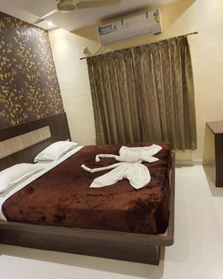 Hotel Home Town Puri - Lift - Parking - Near Golden Beach - Excellent Service Recommended
