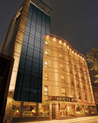 索兰斯里维埃拉酒店