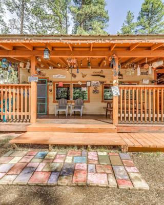 Ruidoso Cabin with Hot Tub - 2 Mi to Grindstone Lake