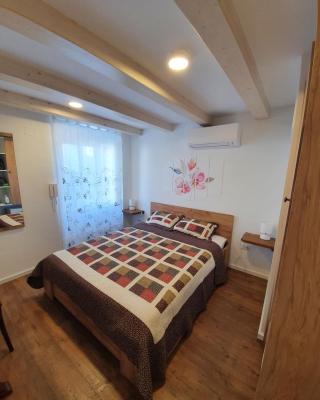 Room CS Cres