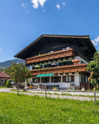 Contemporary Apartment in Maishofen near Ski Area