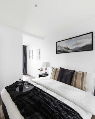 Cozy 2BR Apt Next to Southern Cross FREE Parking