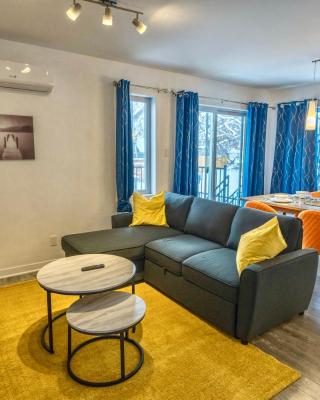 Modern Condo 2BR 4 beds AC Wi-Fi Free Parking