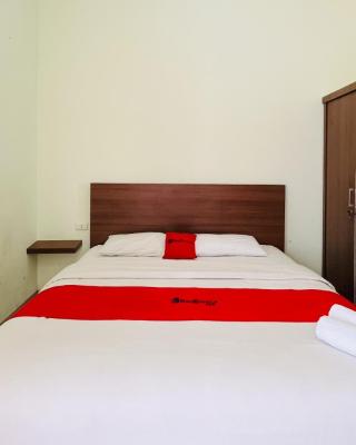 RedDoorz At Teratai Homestay Medan Amplas