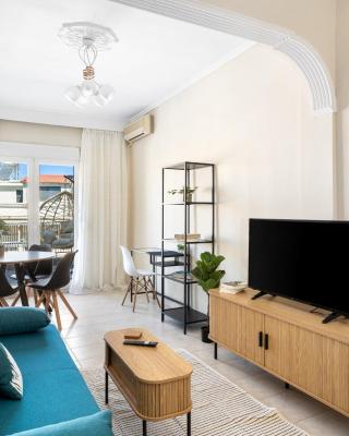 Hephaestus Veranda Apartment in the city center by BiNoBi!