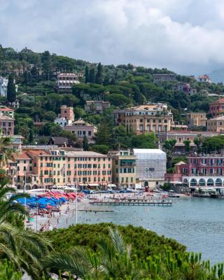 Loft Cristina - La piazzetta fronte mare